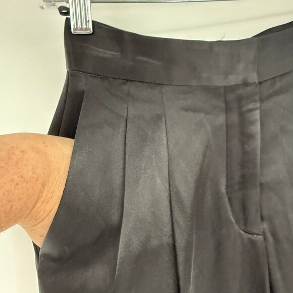 Babaton Aritzia Vogue Satin Pant Women's Size 0 Black High-Rise Pleated Straight - Picture 4 of 10